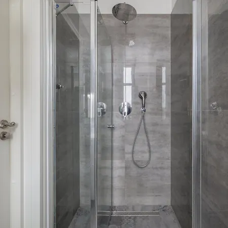 Stylish With River View And Desk For Remote Work In By Renters * Szczecin