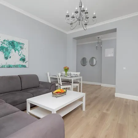 Apartment Stylish With River View And Desk For Remote Work In By Renters