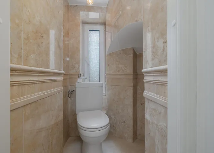 Апартаменты Stylish With River View And Desk For Remote Work In By Renters *