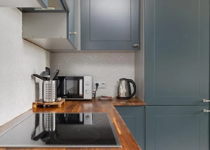 Апартаменты Stylish With River View And Desk For Remote Work In By Renters *