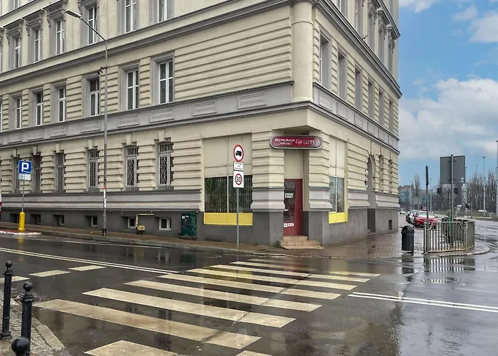 Stylish With River View And Desk For Remote Work In By Renters Щецин